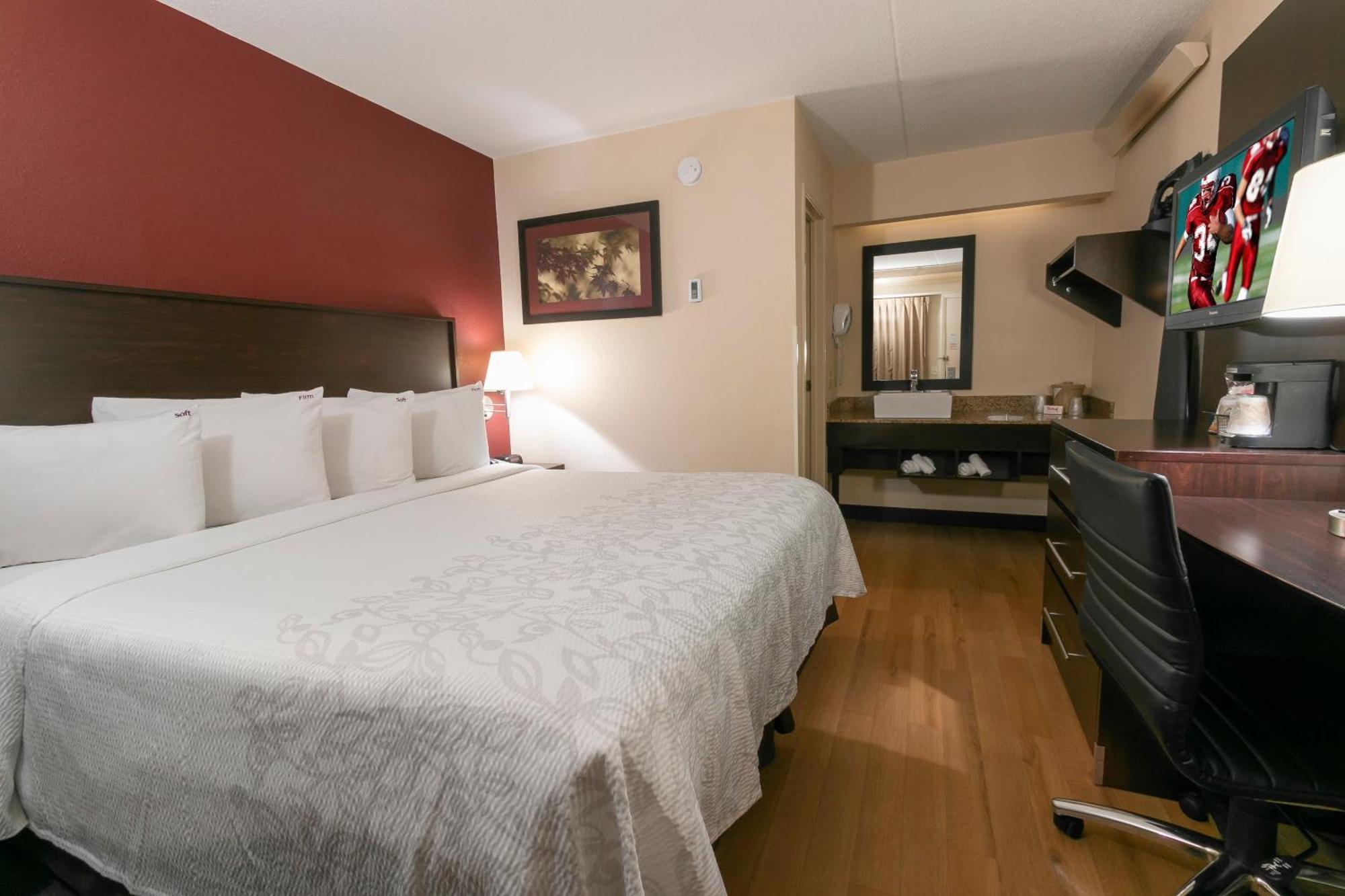 Deluxe King Room Smoke Free