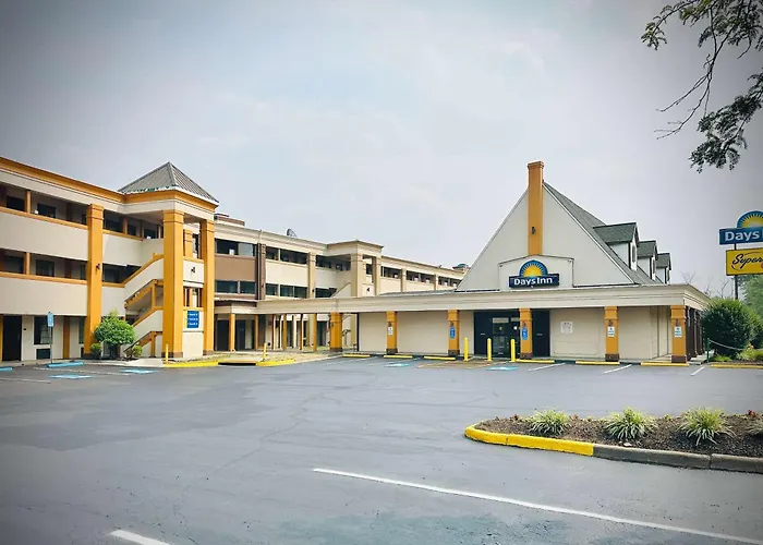 Cheap hotel: Days Inn By Wyndham Westend Alexandria,Va Washington Dc Area