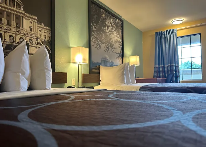 Cheap hotels Super 8 By Wyndham Westend Alexandria, Va Washington Dc Area