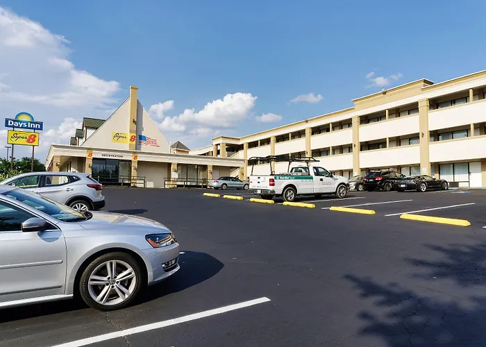Cheap hotels Super 8 By Wyndham Westend Alexandria, Va Washington Dc Area