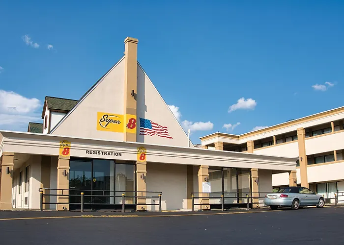 Cheap hotels Super 8 By Wyndham Westend Alexandria, Va Washington Dc Area